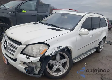 2009 Mercedes-Benz Gl 550 4Matic z USA, uszkodzony, nr VIN 4JGBF86E89A465573